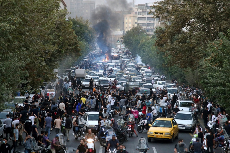 Biểu tình lan rộng khắp Iran, hơn 40 người thiệt mạng